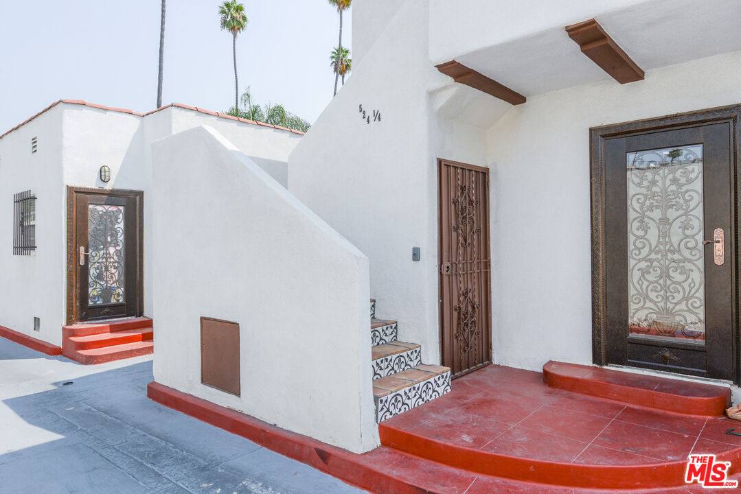 Apartment for rent at 520 W 82nd St #520524 1 4, Los Angeles, CA 90044
