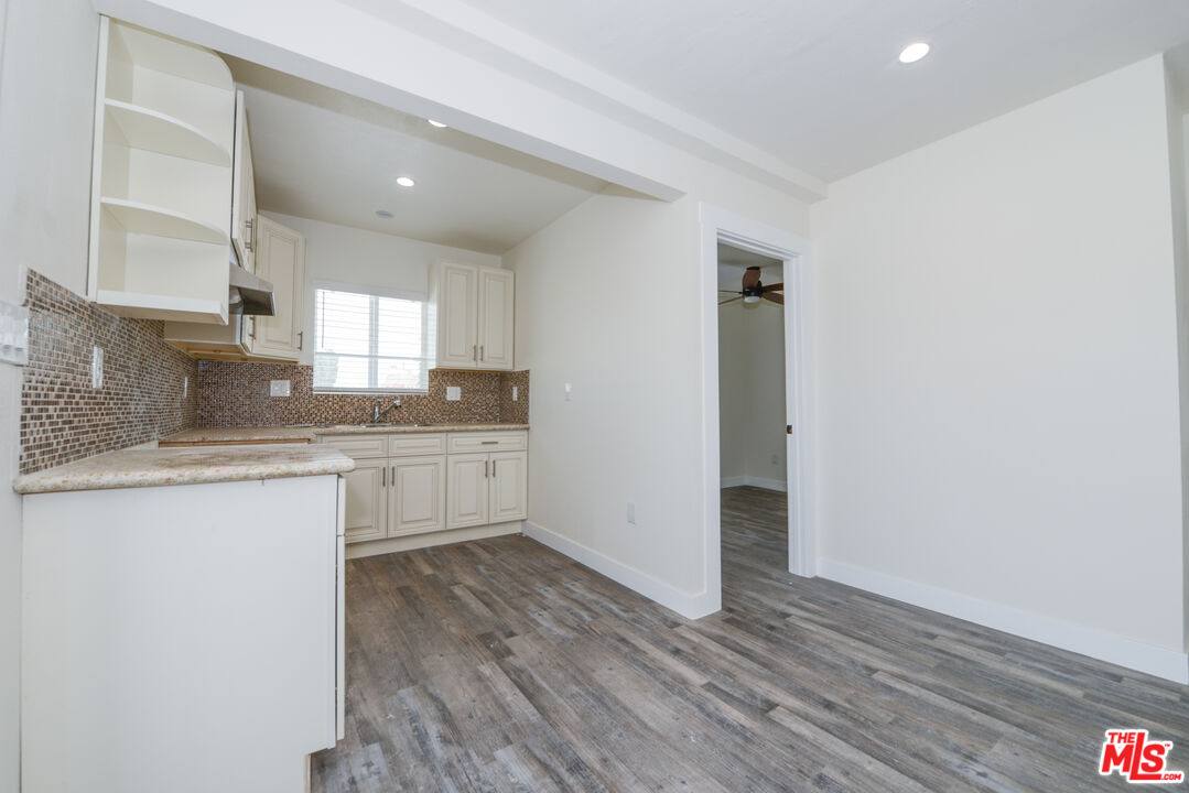 Apartment for rent at 520 W 82nd St #520524 1 4, Los Angeles, CA 90044