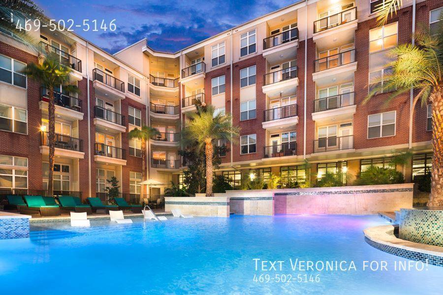 Apartment for rent at 4010 SW Freeway 77106-1116, Houston, TX 77027