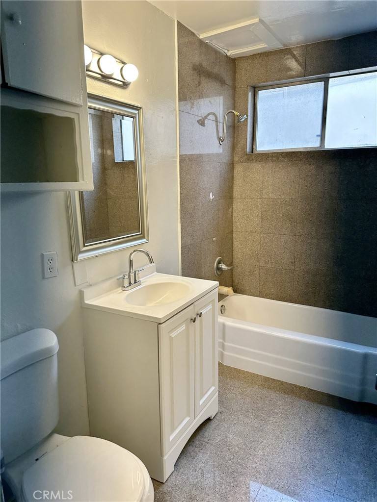Apartment for rent at 4830 Canoga St #4830E, Montclair, CA 91763