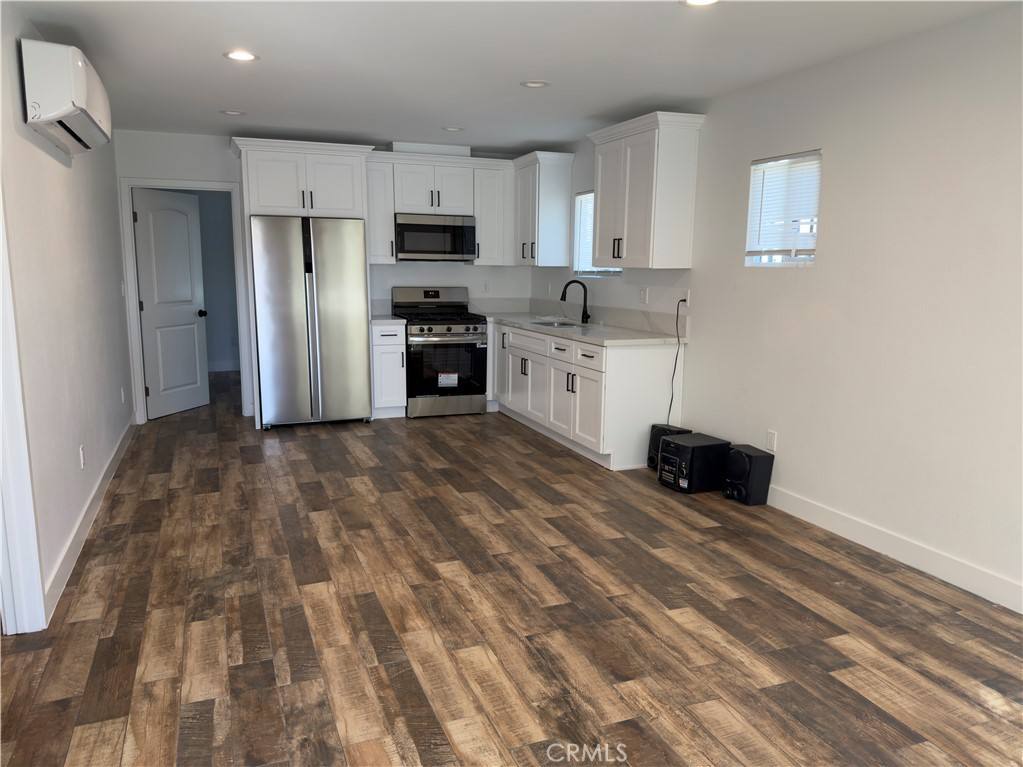 Apartment for rent at 523 W 78th St #523, Los Angeles, CA 90044