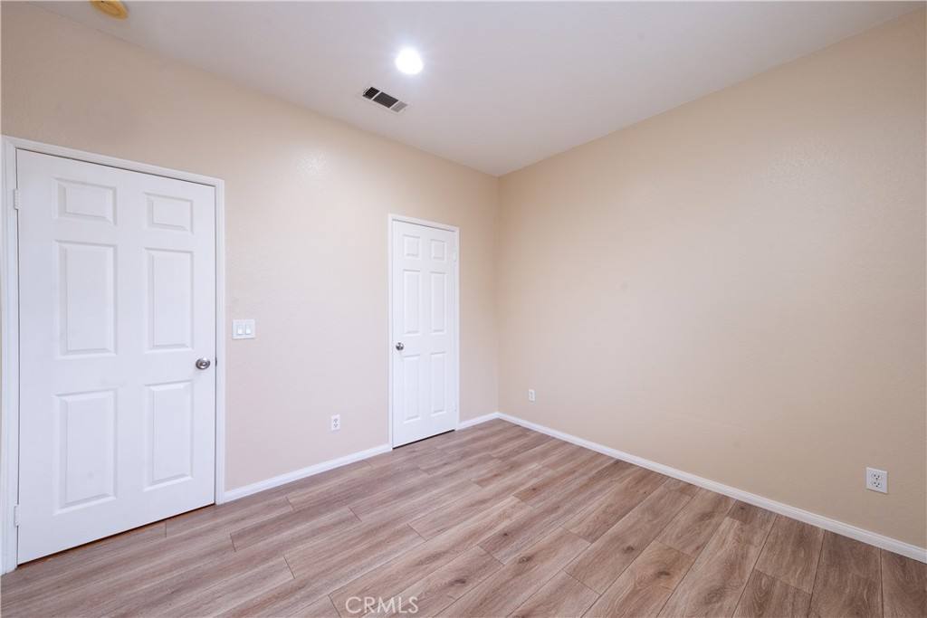 Apartment for rent at 5916 Wilshire Dr, Fontana, CA 92336