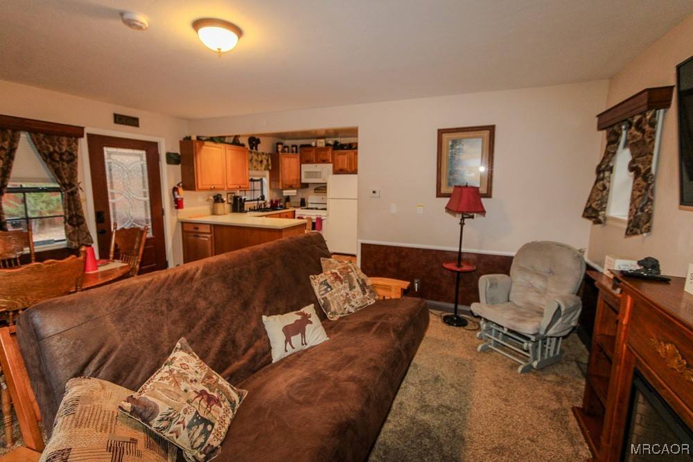 Apartment for rent at 404 W Rainbow Blvd #404, Big Bear City, CA 92314
