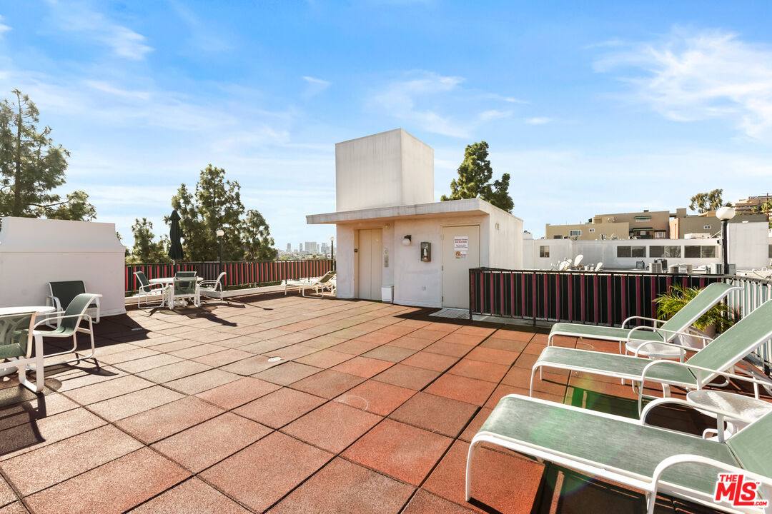 Condo for rent at 8530 Holloway Dr #318, West Hollywood, CA 90069