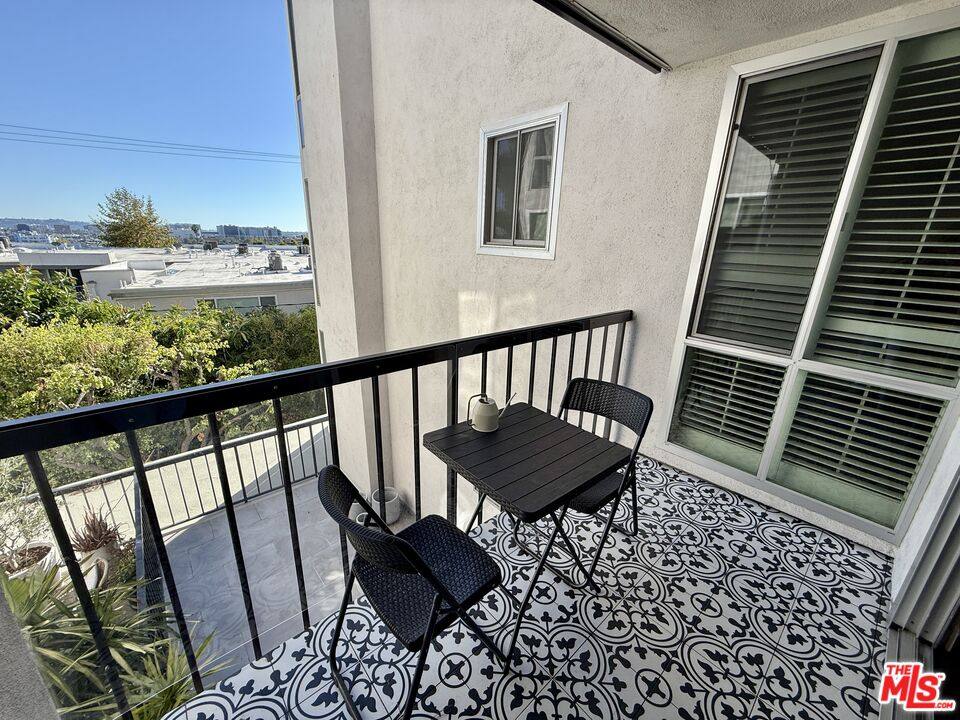 Condo for rent at 8530 Holloway Dr #318, West Hollywood, CA 90069