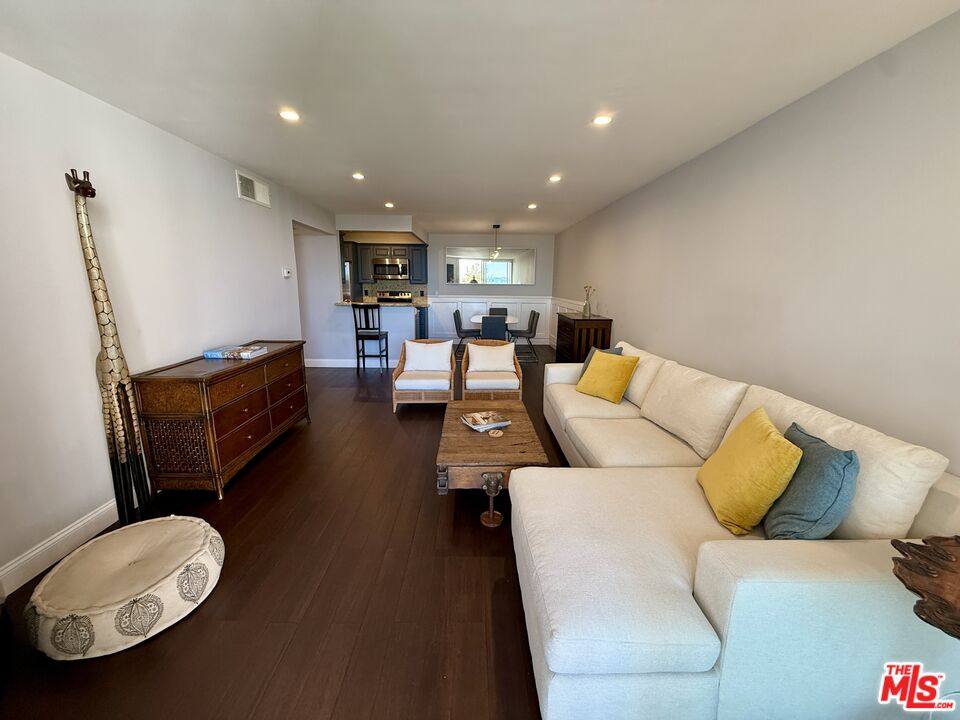 Condo for rent at 8530 Holloway Dr #318, West Hollywood, CA 90069