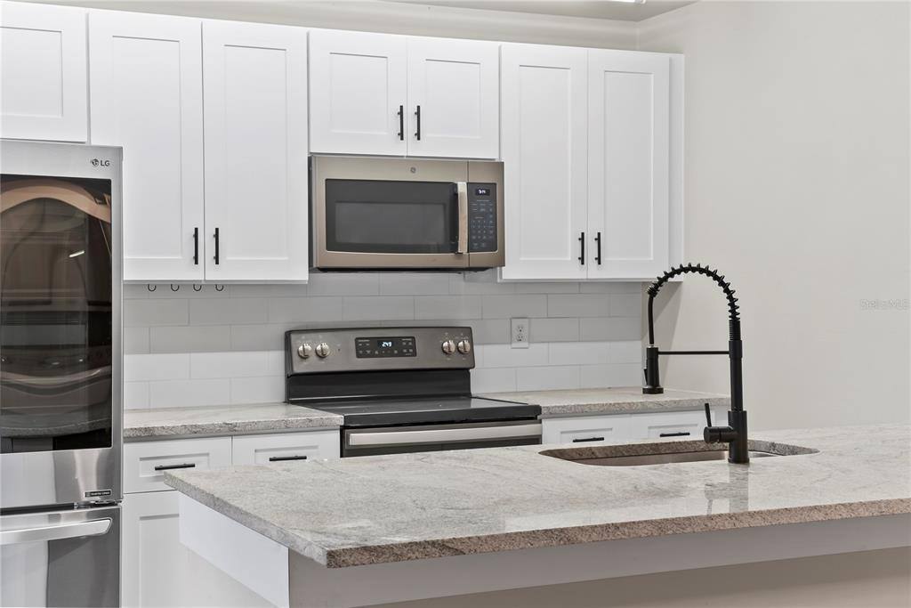 Townhouse for rent at 2920 Pecan Ave, Leesburg, FL 34748