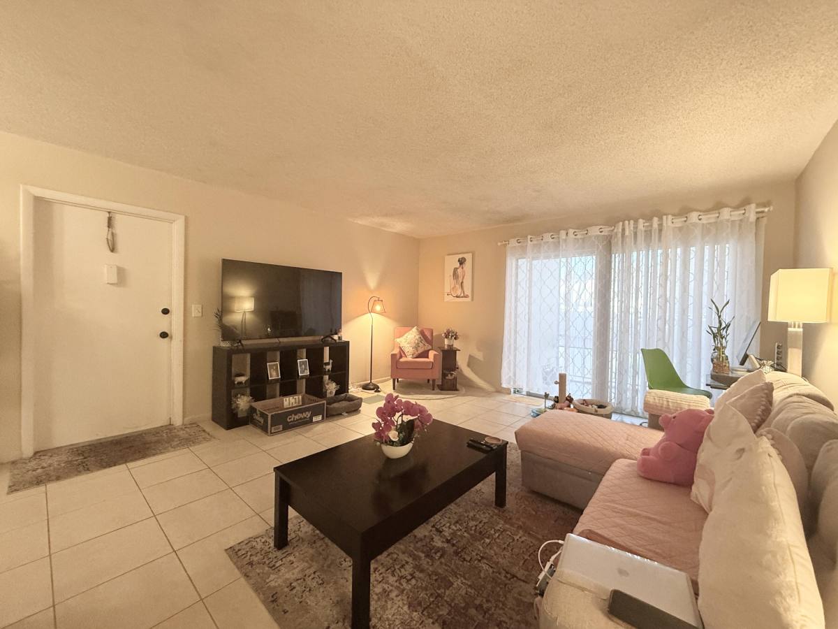 Apartment for rent at 614 NW 13th St #150, Boca Raton, FL 33486