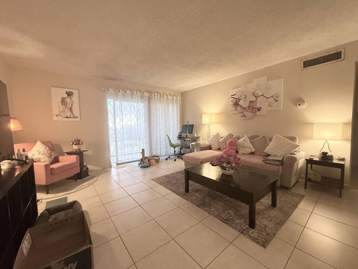 Apartment for rent at 614 NW 13th St #150, Boca Raton, FL 33486