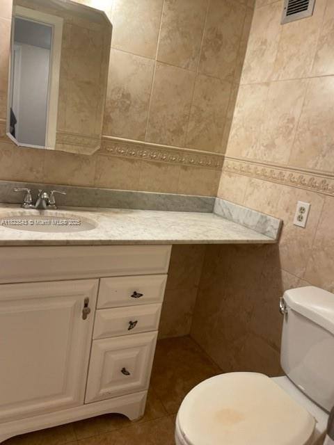 Apartment for rent at 2750 NE 183rd St #2504, North Miami Beach, FL 33160