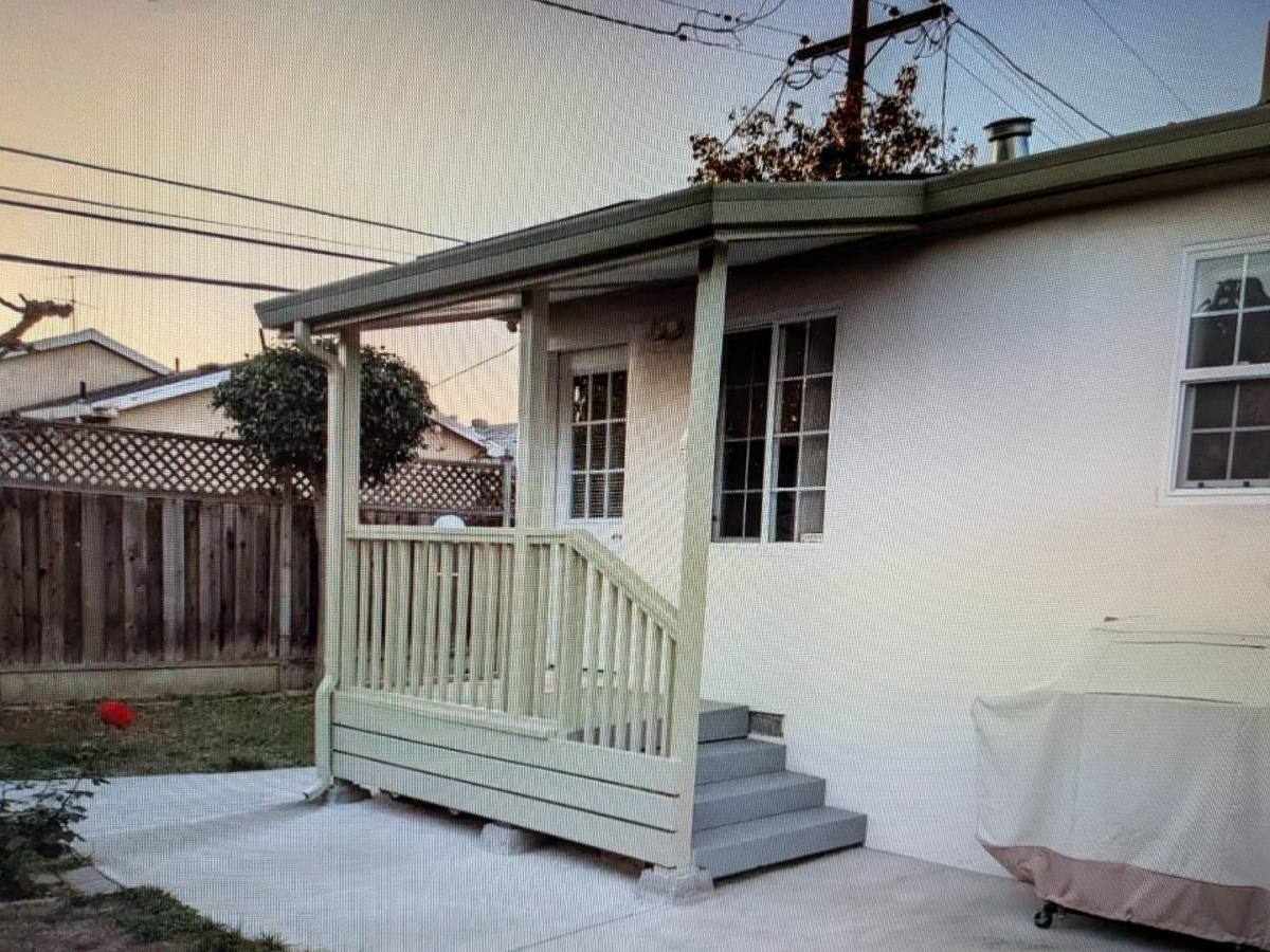 Apartment for rent at 3602 Martin Dr, San Mateo, CA 94403
