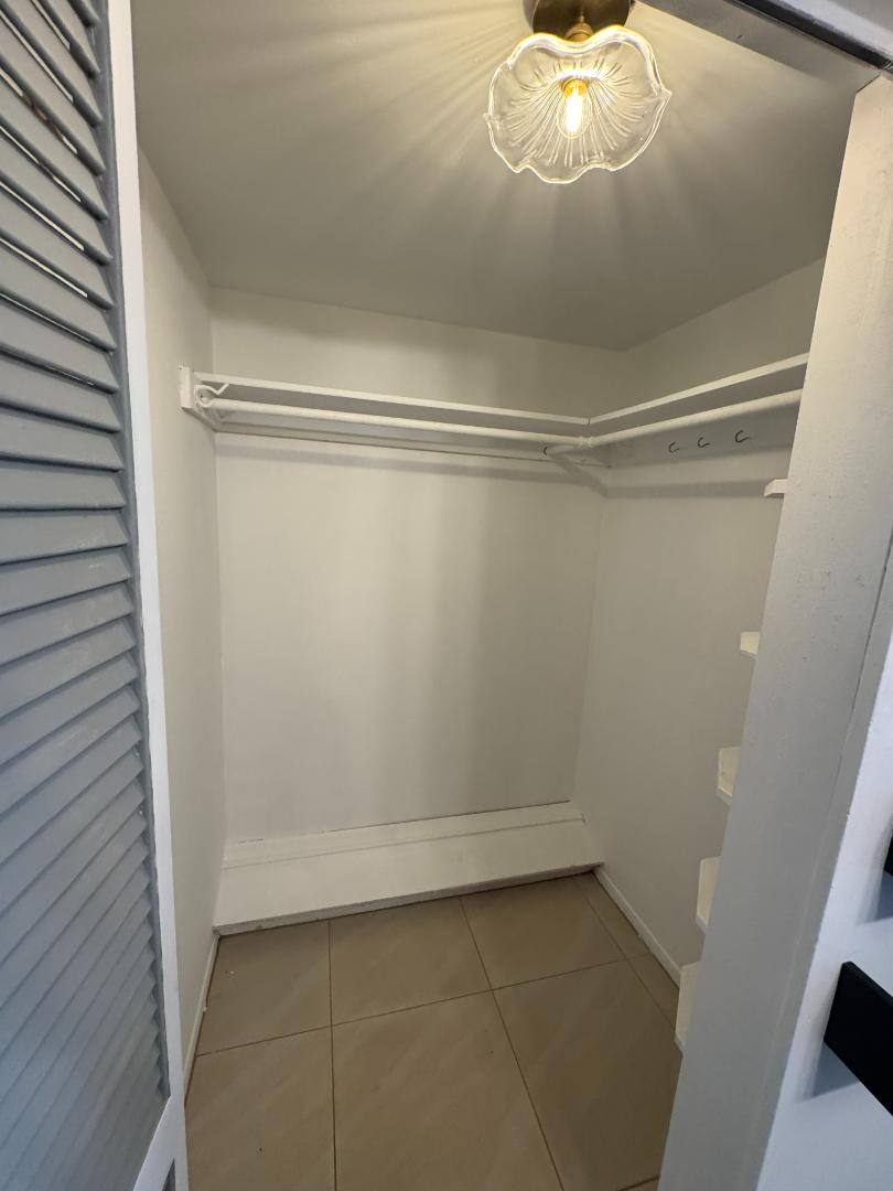 Apartment for rent at 1001 S Riverside Dr #203, Pompano Beach, FL 33062