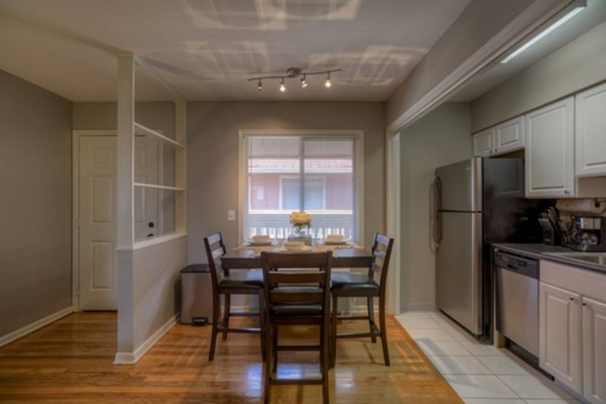 Apartment for rent at 124 S 39th St, Omaha, NE 68131