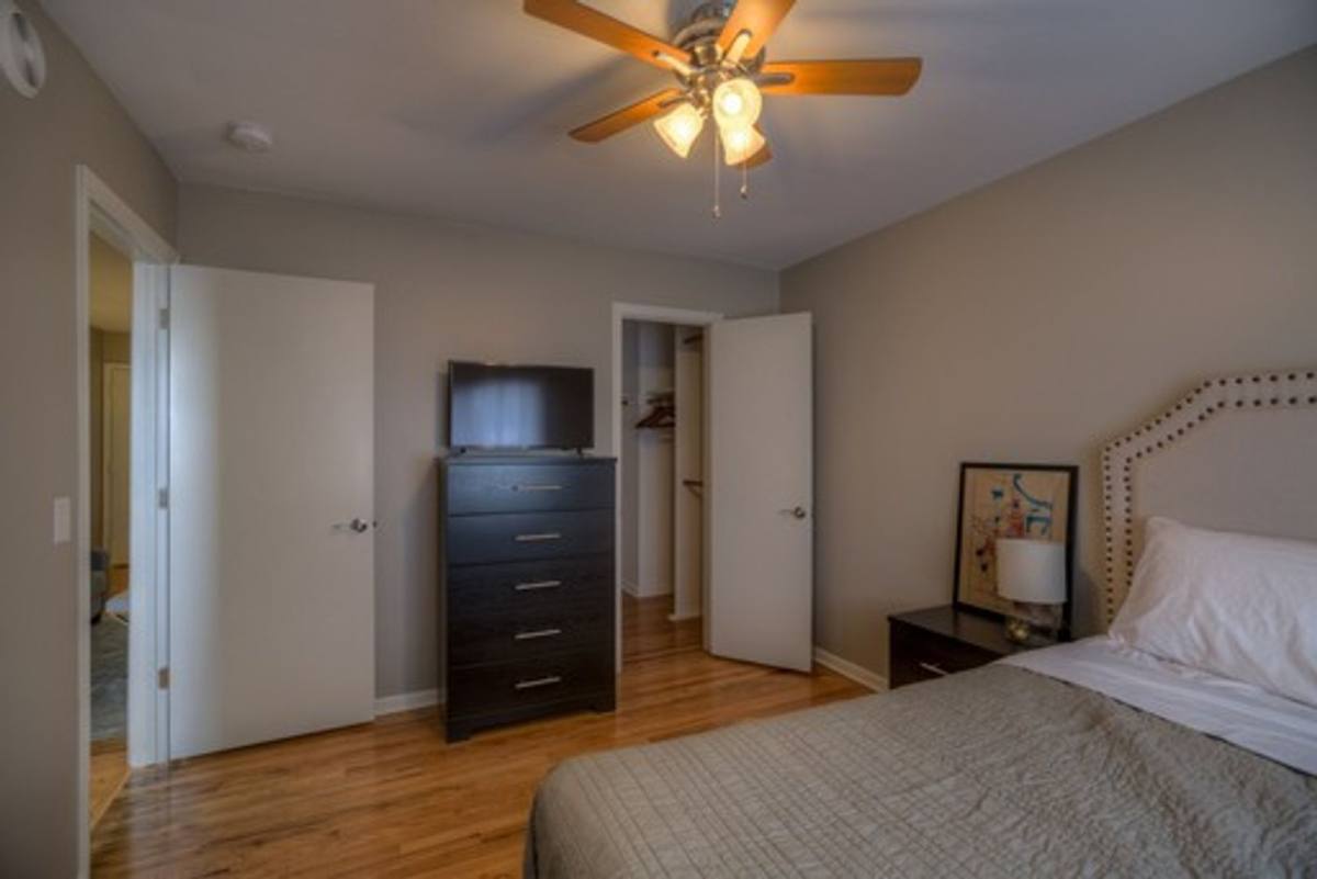 Apartment for rent at 124 S 39th St, Omaha, NE 68131