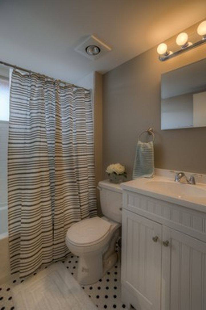Apartment for rent at 124 S 39th St, Omaha, NE 68131