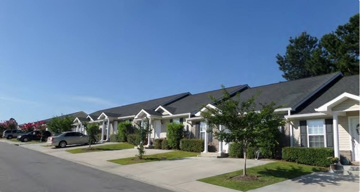 Townhouse for rent at 302 Parade Court, Rincon, GA 31326