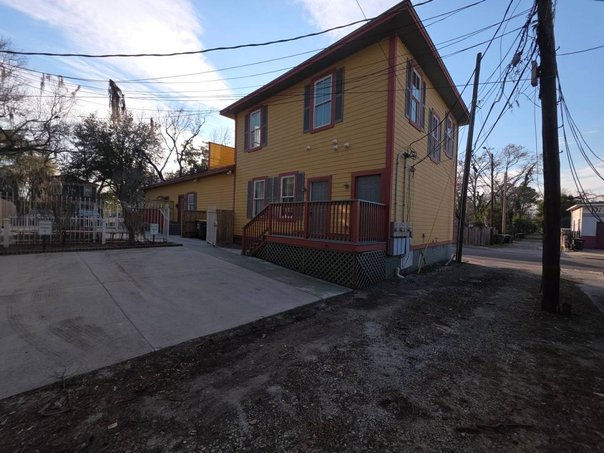 Apartment for rent at 1102 E 33rd St, Savannah, GA 31404