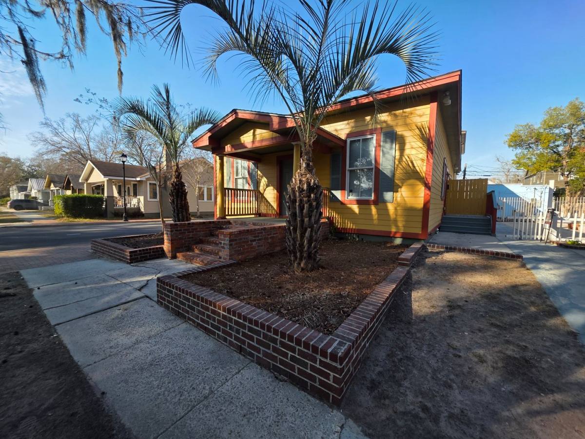 Apartment for rent at 1102 E 33rd St, Savannah, GA 31404