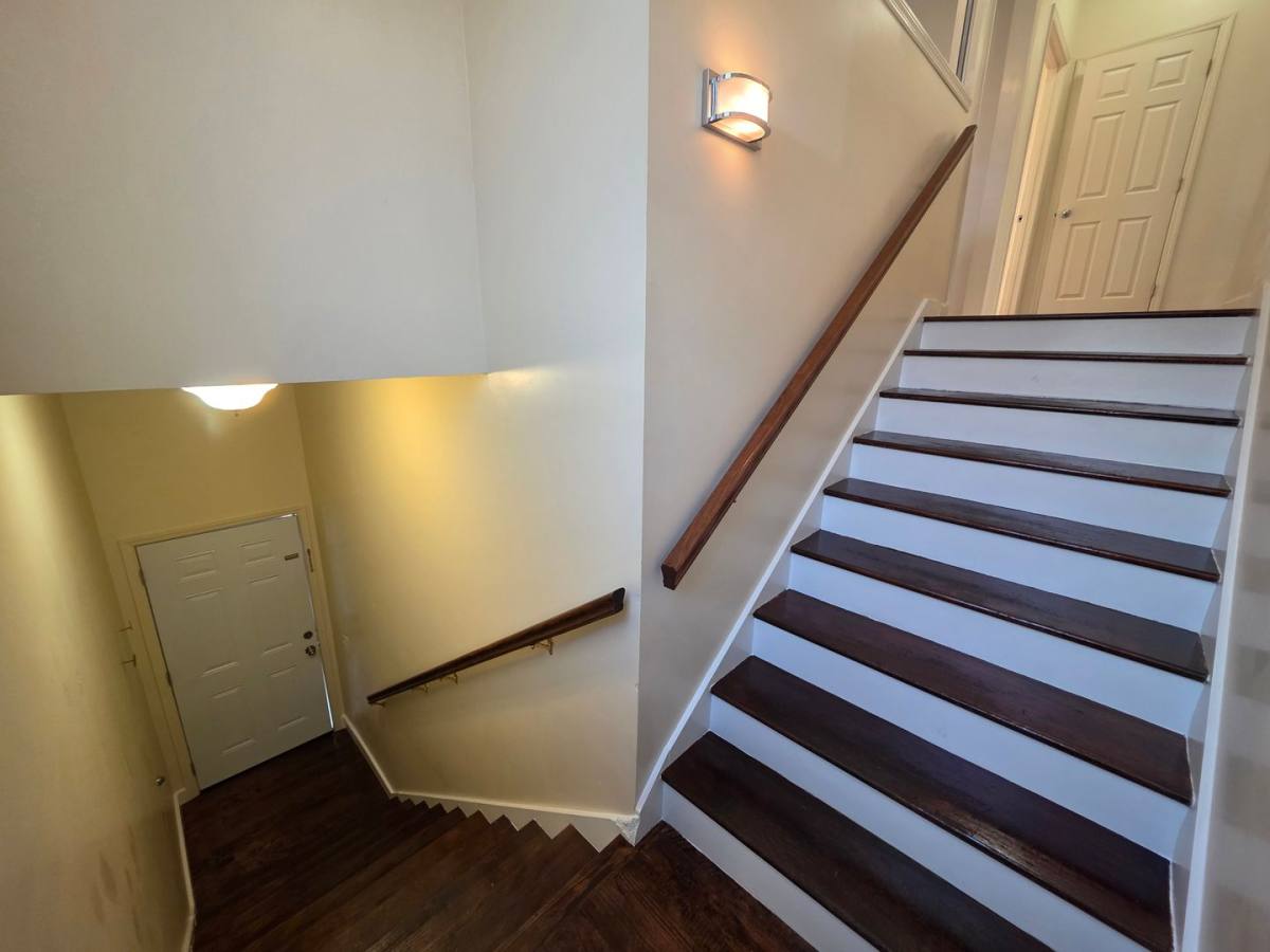 Apartment for rent at 1102 E 33rd St, Savannah, GA 31404