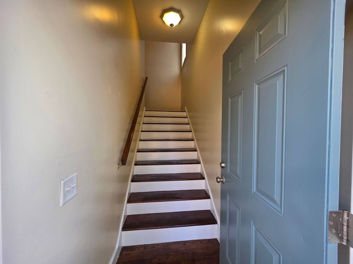 Apartment for rent at 1102 E 33rd St, Savannah, GA 31404
