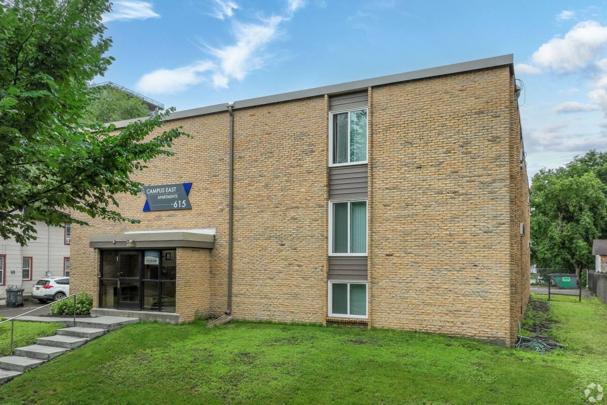 Apartment for rent at 615 15th Ave SE, Minneapolis, MN 55414