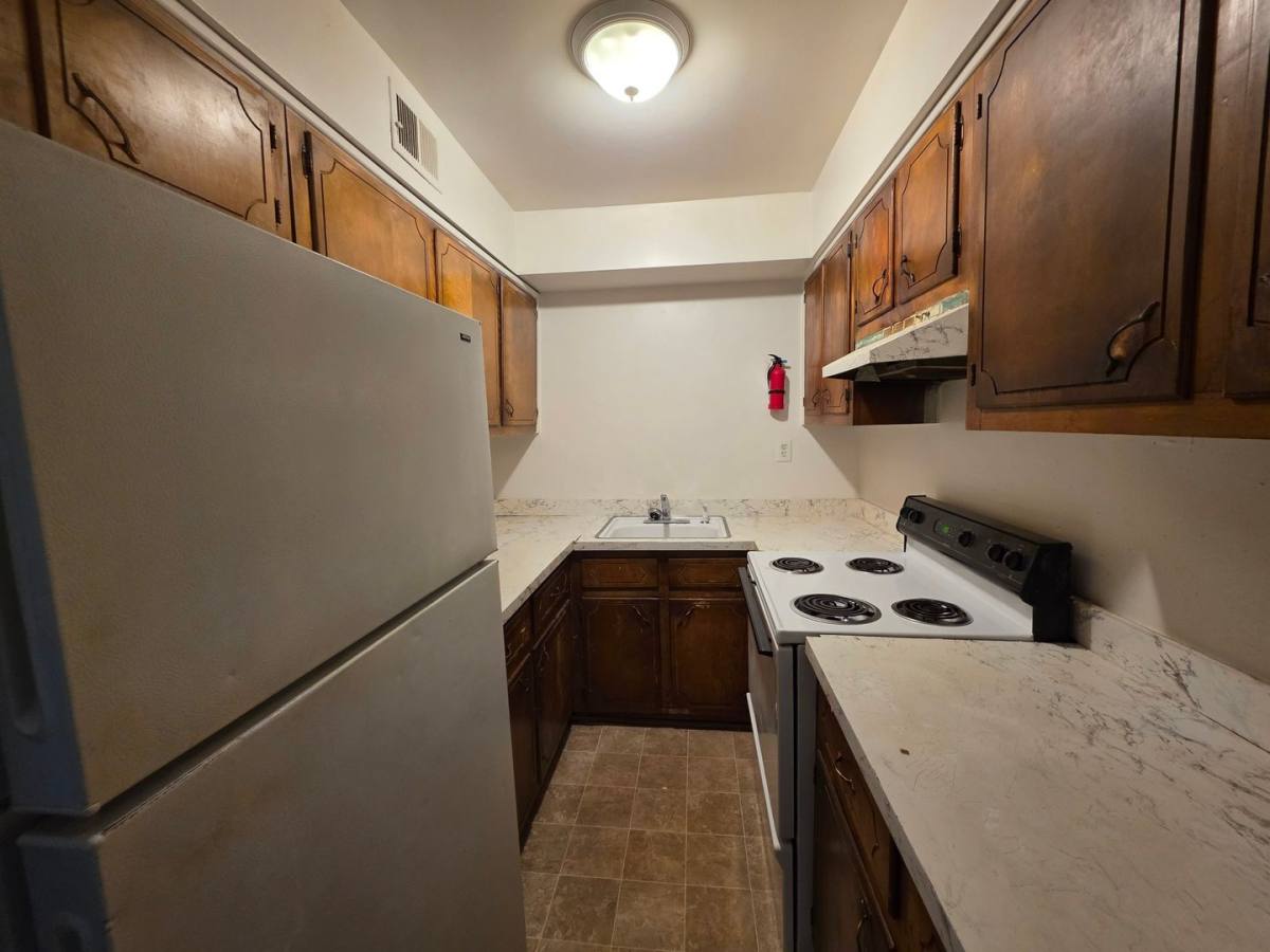 Apartment for rent at 935, 937, 939, 941, 943 Holladay St, Portsmouth, VA 23704