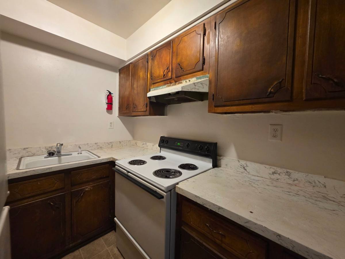 Apartment for rent at 935, 937, 939, 941, 943 Holladay St, Portsmouth, VA 23704