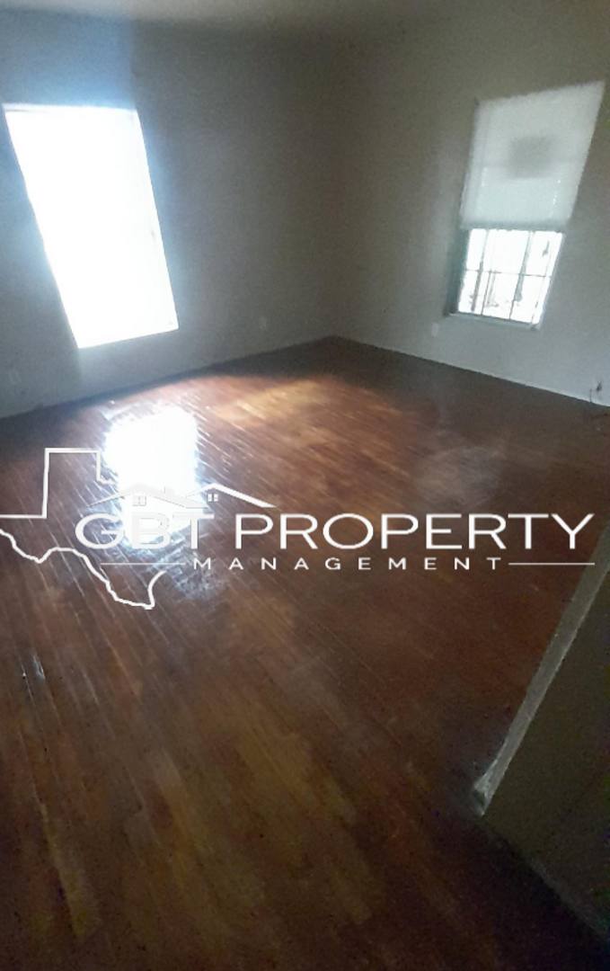 Apartment for rent at 205 - 207 Davis St, Longview, TX 75602