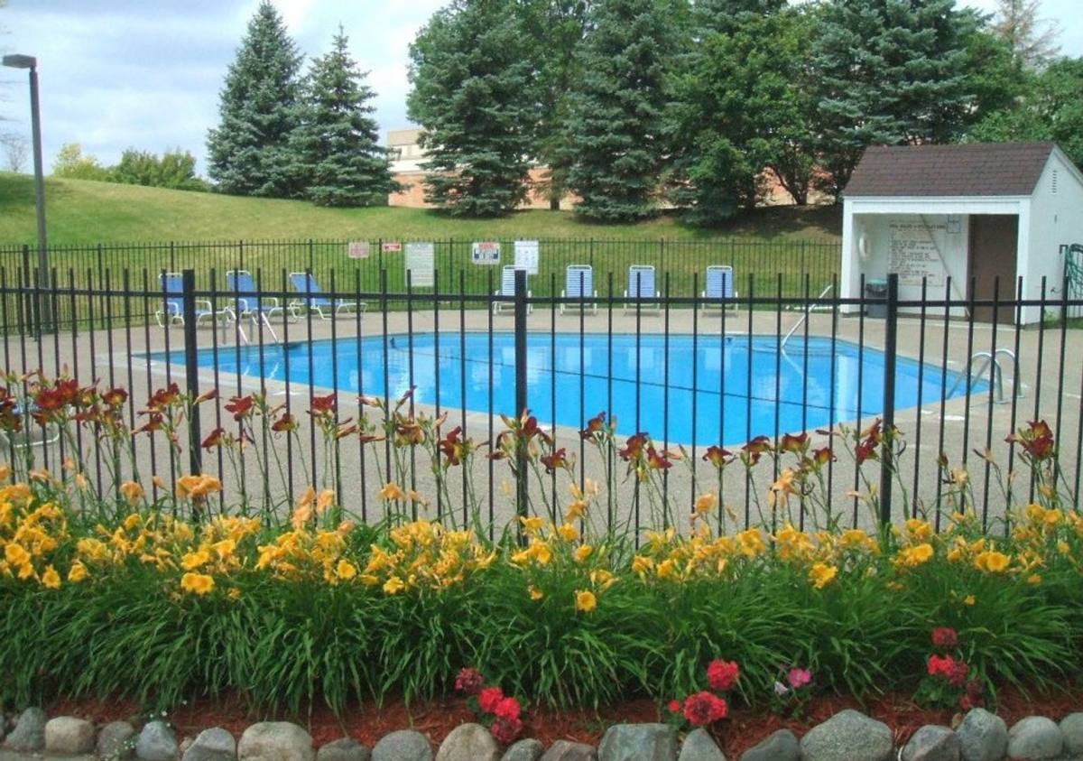 Apartment for rent at 1600 W 143rd St, Burnsville, MN 55306