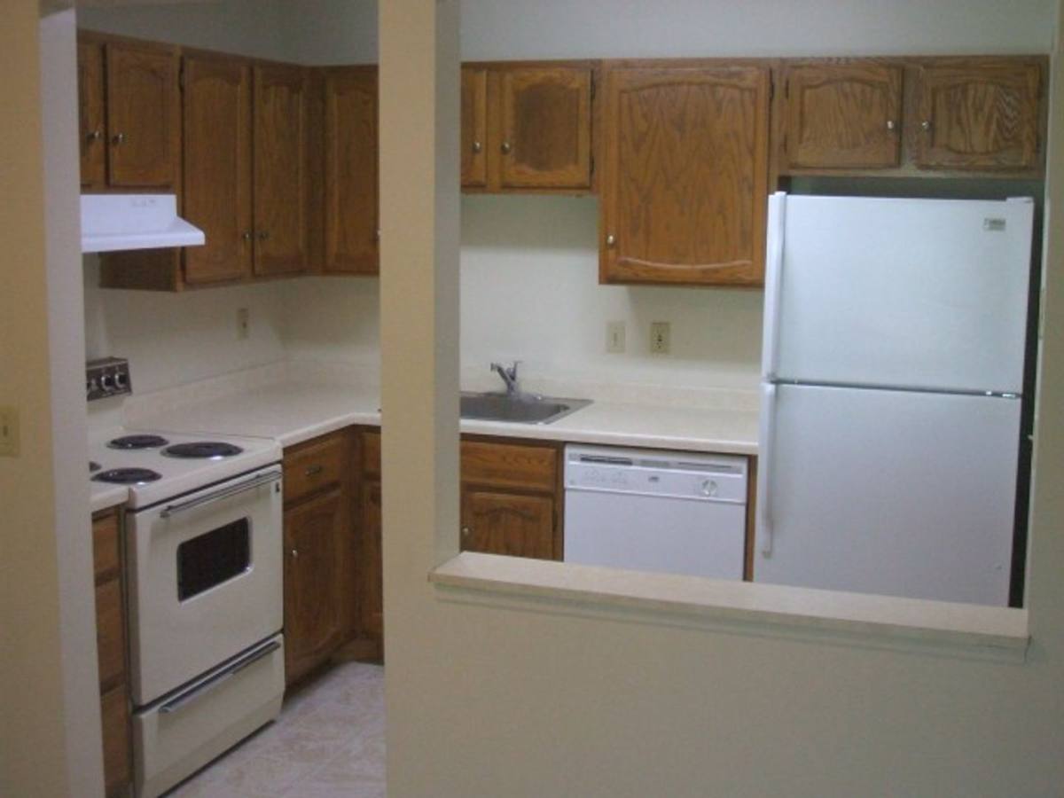 Apartment for rent at 1600 W 143rd St, Burnsville, MN 55306