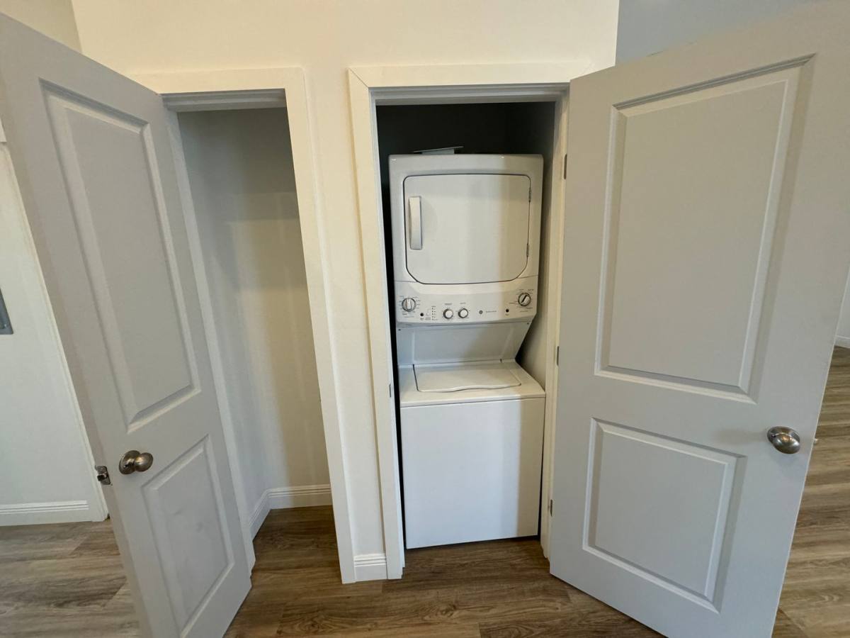 Apartment for rent at 322 Vine St, Camden, NJ 08102