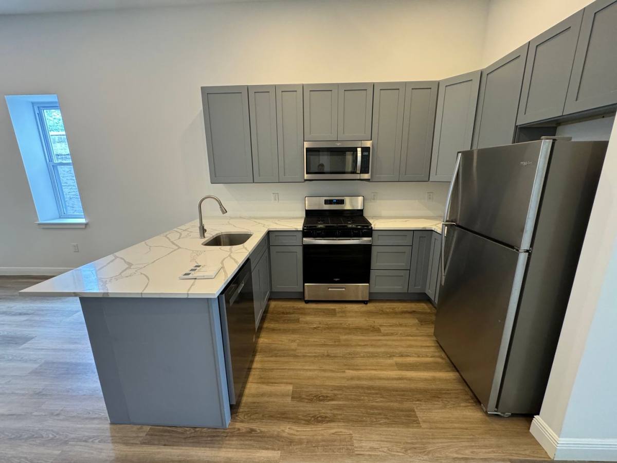 Apartment for rent at 322 Vine St, Camden, NJ 08102