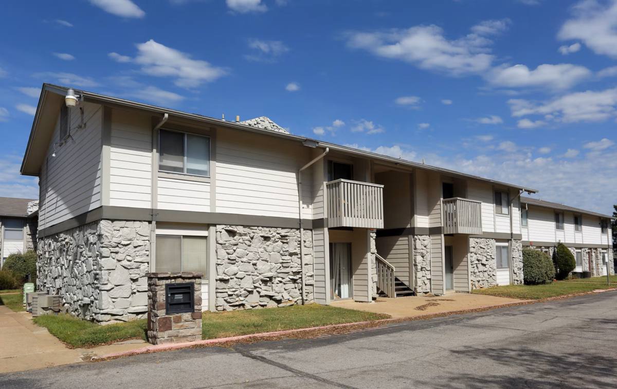 Apartment for rent at 3272 S Lakewood Ave, Tulsa, OK 74135