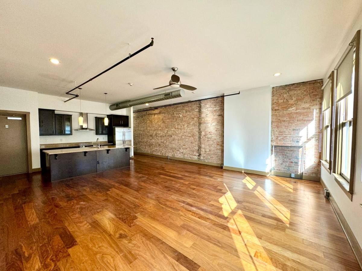 Apartment for rent at 641 Walnut St, Cincinnati, OH 45202