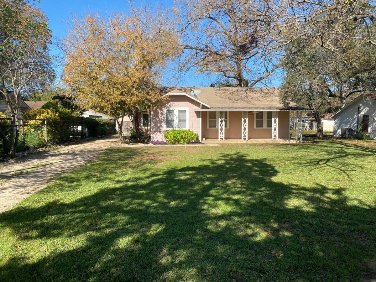 House for rent at 933 Beck St, Schertz, TX 78154