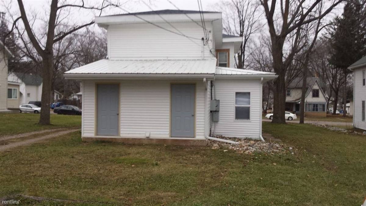Apartment for rent at 415 S Warren, Big Rapids, MI 49307