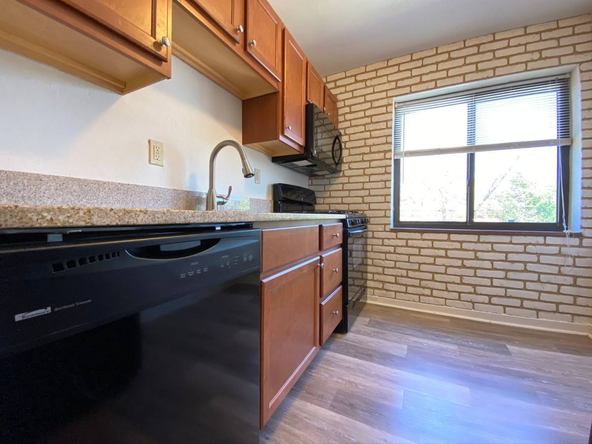 Apartment for rent at 5320 Fifth Ave, Pittsburgh, PA 15232