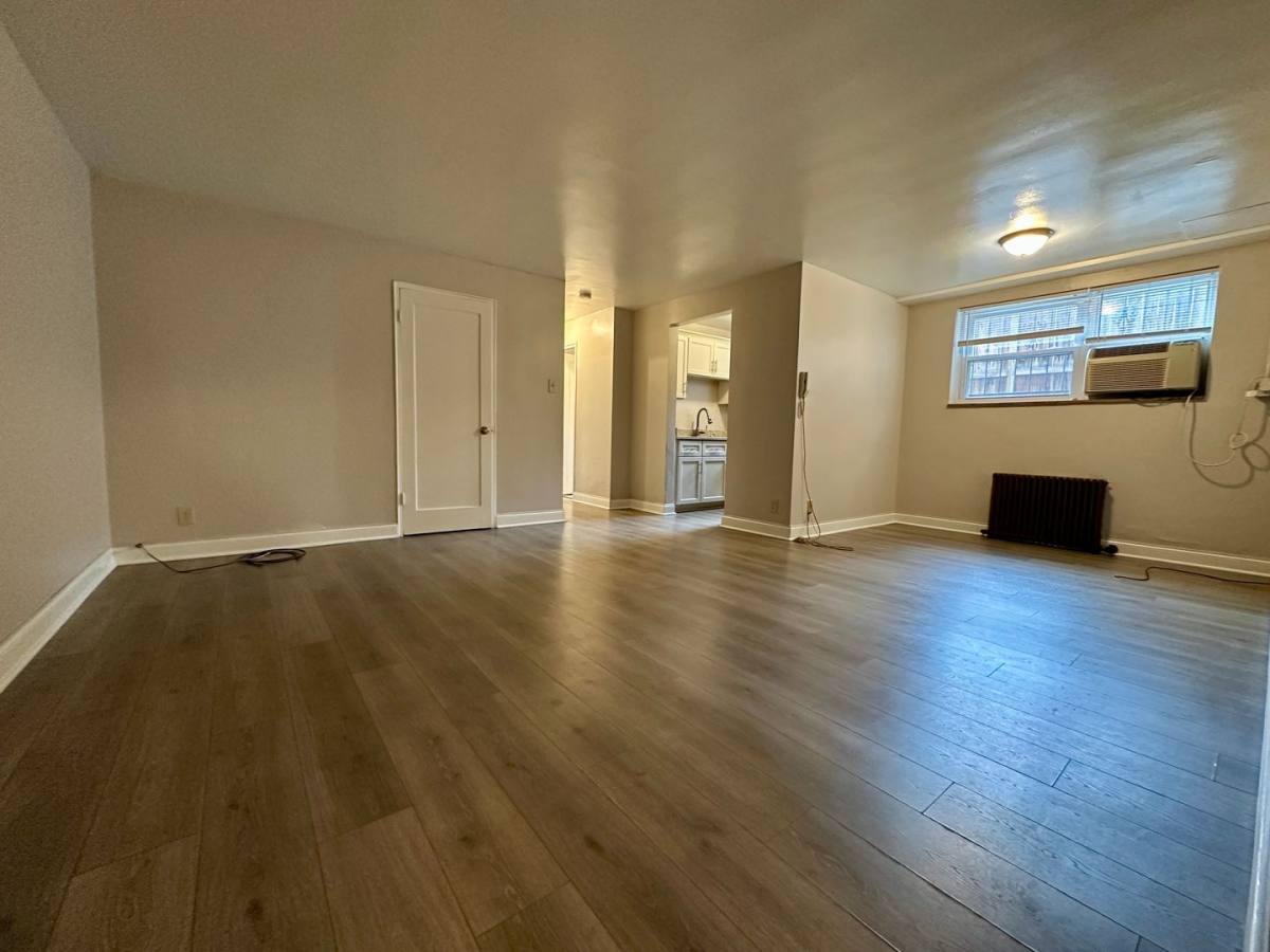 Apartment for rent at 5927 Walnut St, Pittsburgh, PA 15232