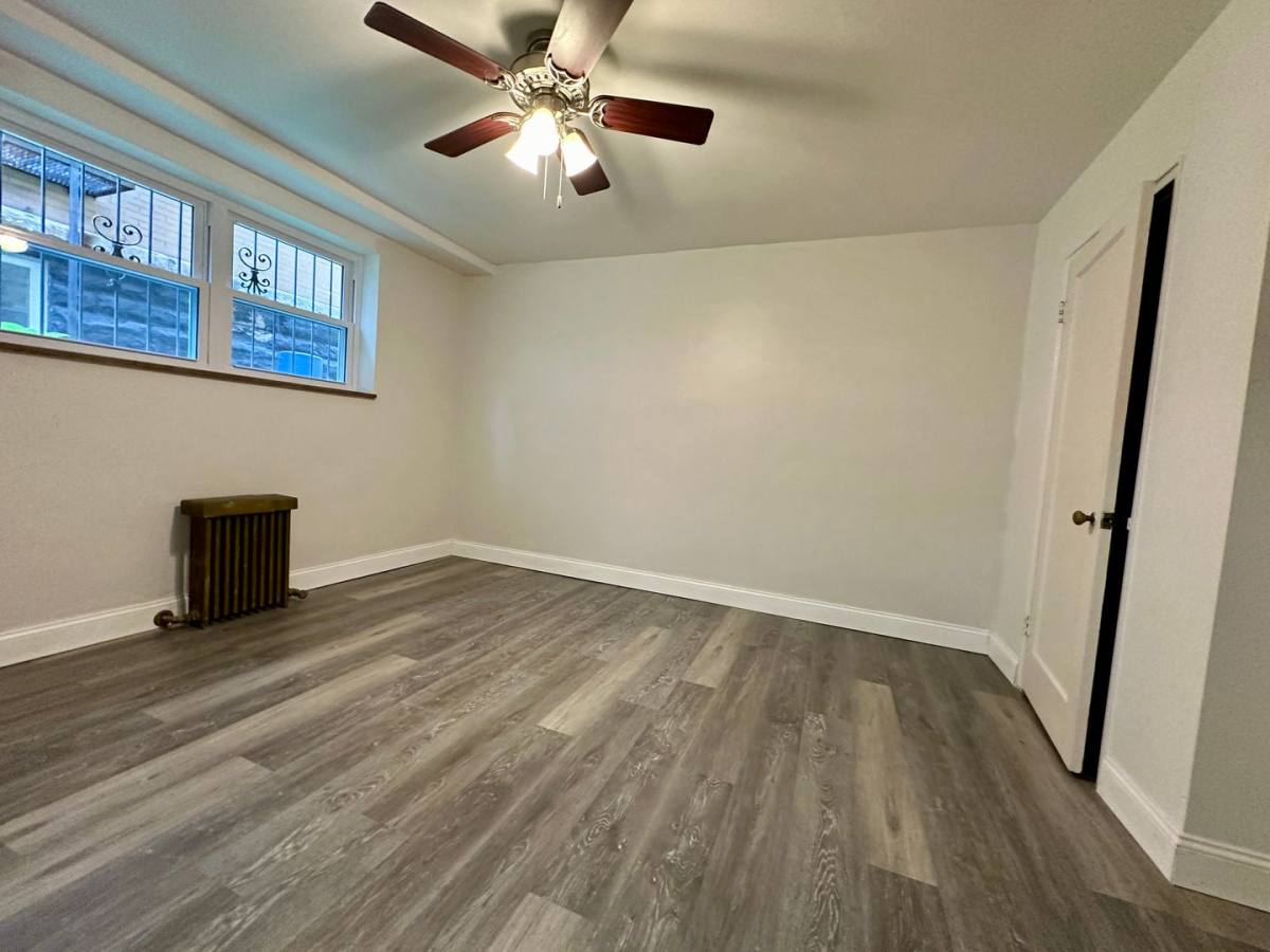Apartment for rent at 5927 Walnut St, Pittsburgh, PA 15232