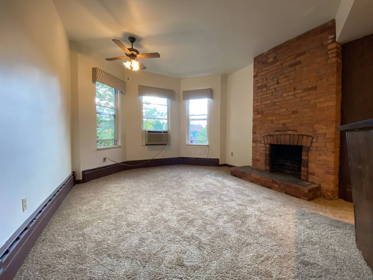 Apartment for rent at 231 S Mathilda St, Pittsburgh, PA 15224