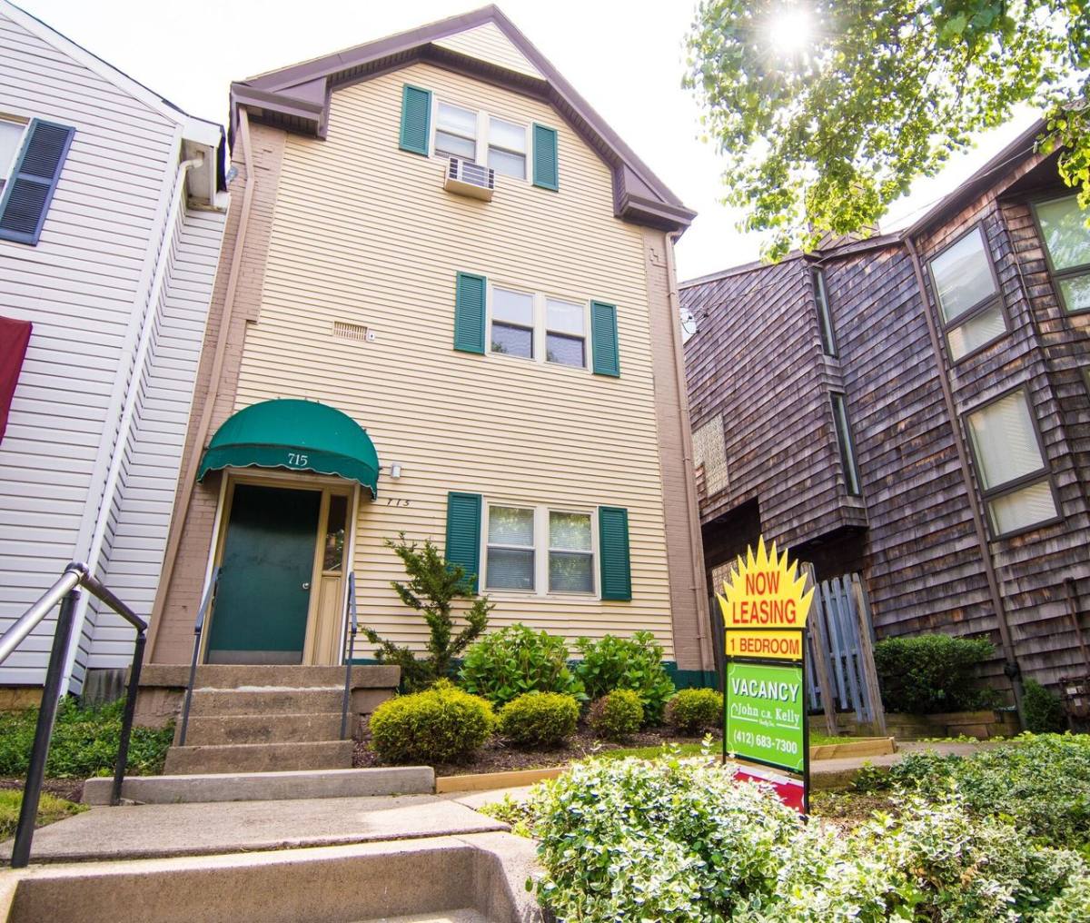 Apartment for rent at 709 Bellefonte St, Pittsburgh, PA 15232