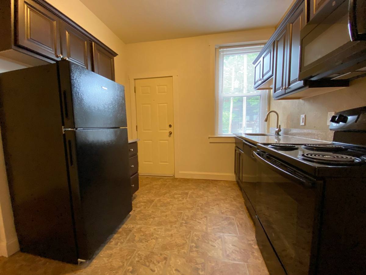 Apartment for rent at 709 Bellefonte St, Pittsburgh, PA 15232