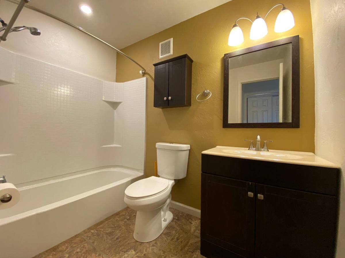 Apartment for rent at 709 Bellefonte St, Pittsburgh, PA 15232