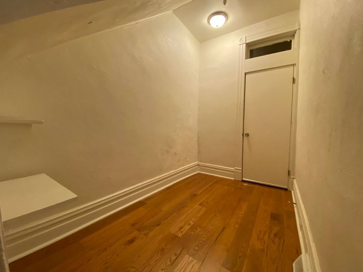 Apartment for rent at 709 Bellefonte St, Pittsburgh, PA 15232