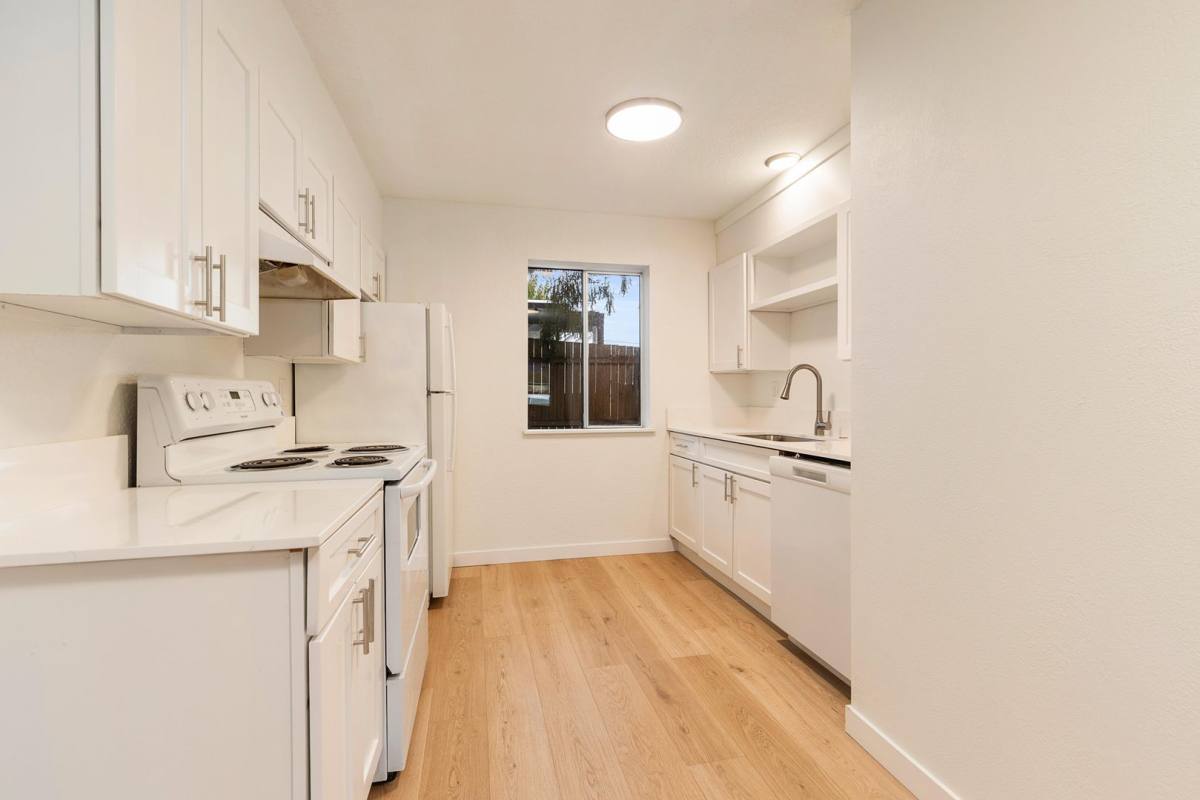 10500 51st Ave S, Seattle, WA 98178 - Apartment For Rent - Image 6