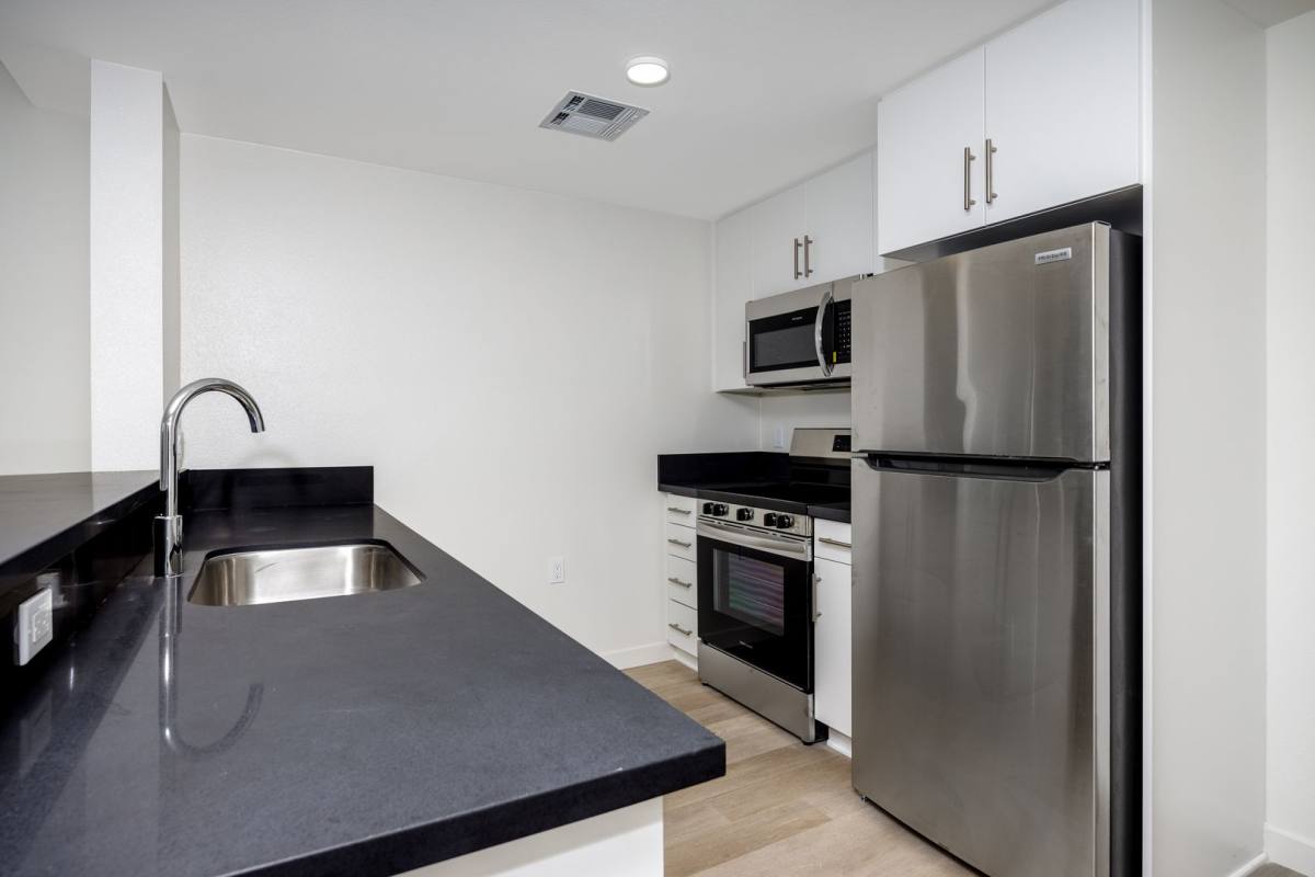 Apartment for rent at 3533 Chesapeake Ave, Los Angeles, CA 90016