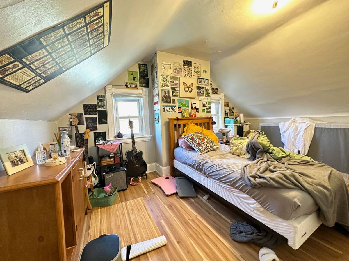 Apartment for rent at 2125 E Superior St, Duluth, MN 55812