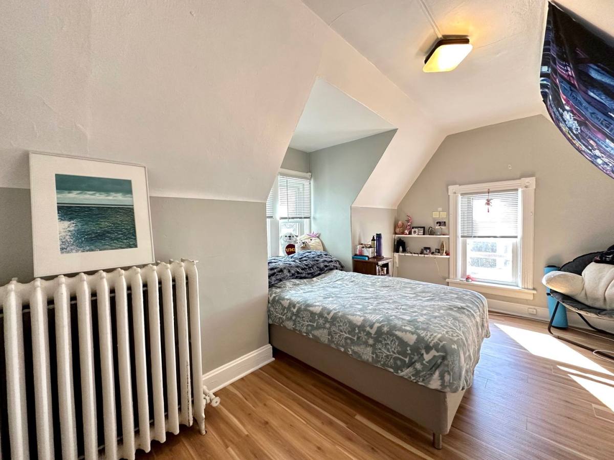 Apartment for rent at 2125 E Superior St, Duluth, MN 55812
