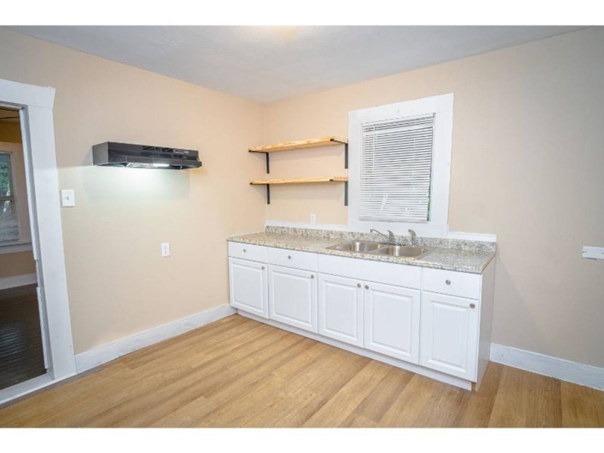 Apartment for rent at 1323 Lamar, San Antonio, TX 78202