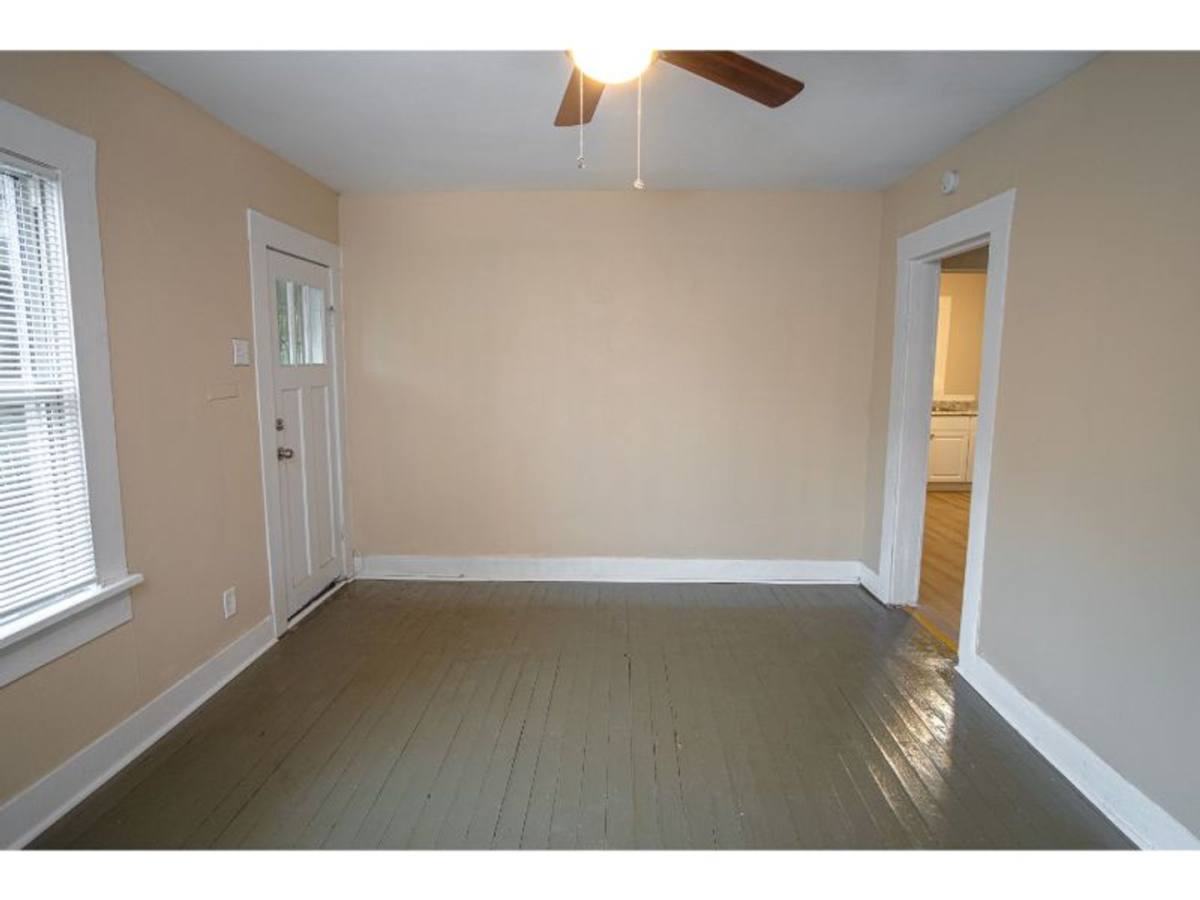 Apartment for rent at 1323 Lamar, San Antonio, TX 78202